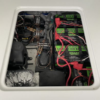 42' Yellowfin Lithium Batteries